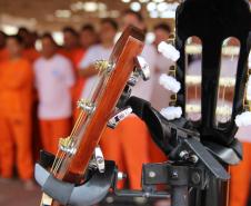 “Natal no Cárcere” leva músicas, orações e lanches aos presos da RMC
