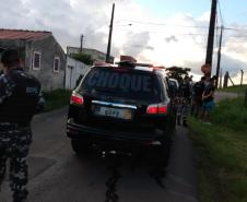 Operação Impacto I é desencadeada em São José dos Pinhais durante ações do projeto piloto Em Frente Brasil; duas armas de fogo são apreendidas