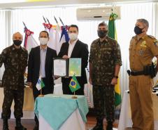 ​Paraná recebe 100 fuzis do Exército para reforçar segurança pública