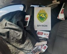 Carro capota com 1,6 mil pacotes de cigarros contrabandeados em Marechal Cândido Rondon 