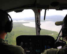 Secretário da Segurança Pública sobrevoa áreas afetadas pelas chuvas no litoral (PR)