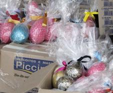 Segurança Pública entrega 1,4 mil ovos de chocolate para a campanha Páscoa Solidária
