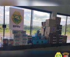 Veículo carregado com cigarros e aparelhos eletrônicos contrabandeados é apreendido pela PM em Francisco Alves, no Noroeste do Paraná