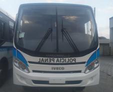 Paraná recebe do governo federal mais dois ônibus adaptados para transporte de presos