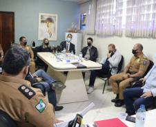 Secretário da Segurança Pública faz reunião com integrantes das forças de segurança e visita a unidades em Ponta Grossa 