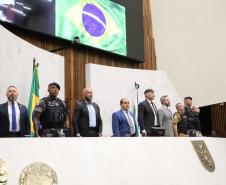 Policiais da Rone recebem homenagem na Assembléia Legislativa do Paraná
