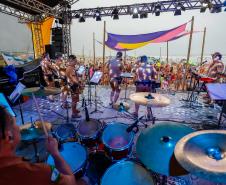 Banda da PM, blues e música brasileira animaram os palcos Sunset no final de semana