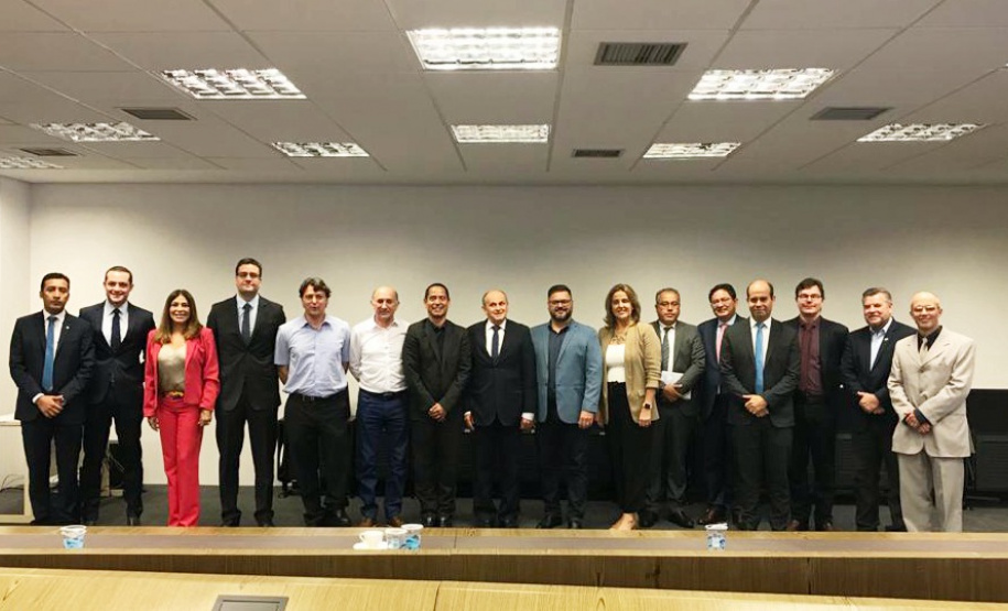 Secretário da Segurança Pública se reúne com deputados e representantes de Maringá