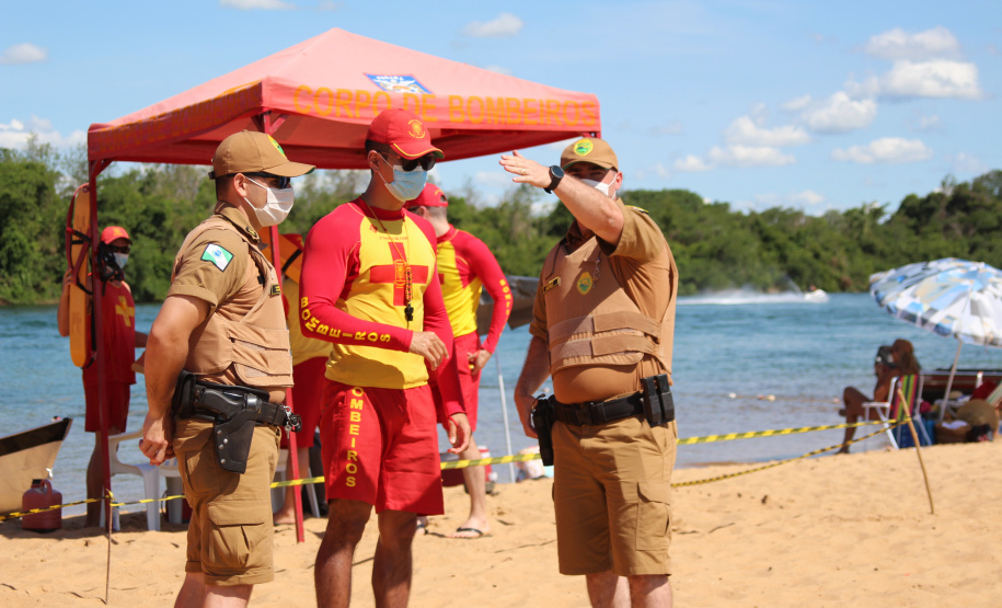 PM e bombeiros intensificam ações nas praias às margens do Rio Paraná