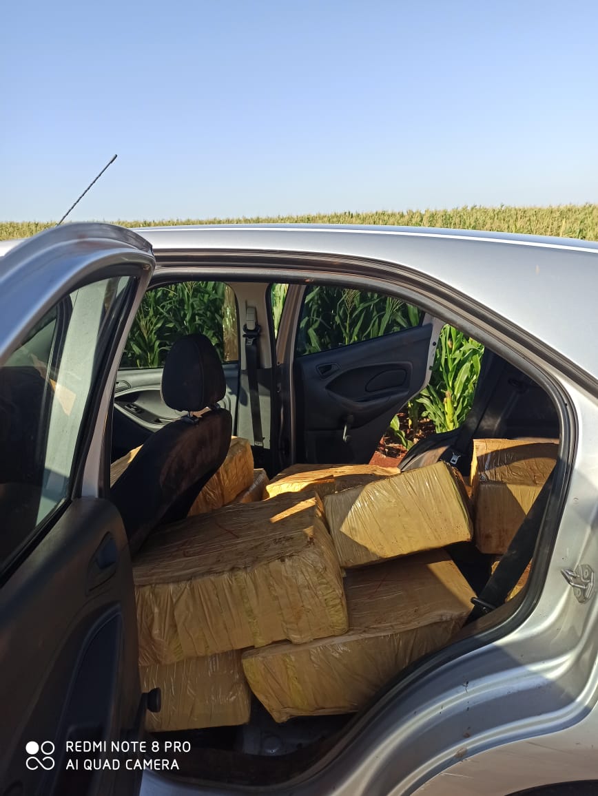 BPFron apreende R$ 1,3 milhão em cigarros contrabandeados e veículos em Guaíra, no oeste do Paraná