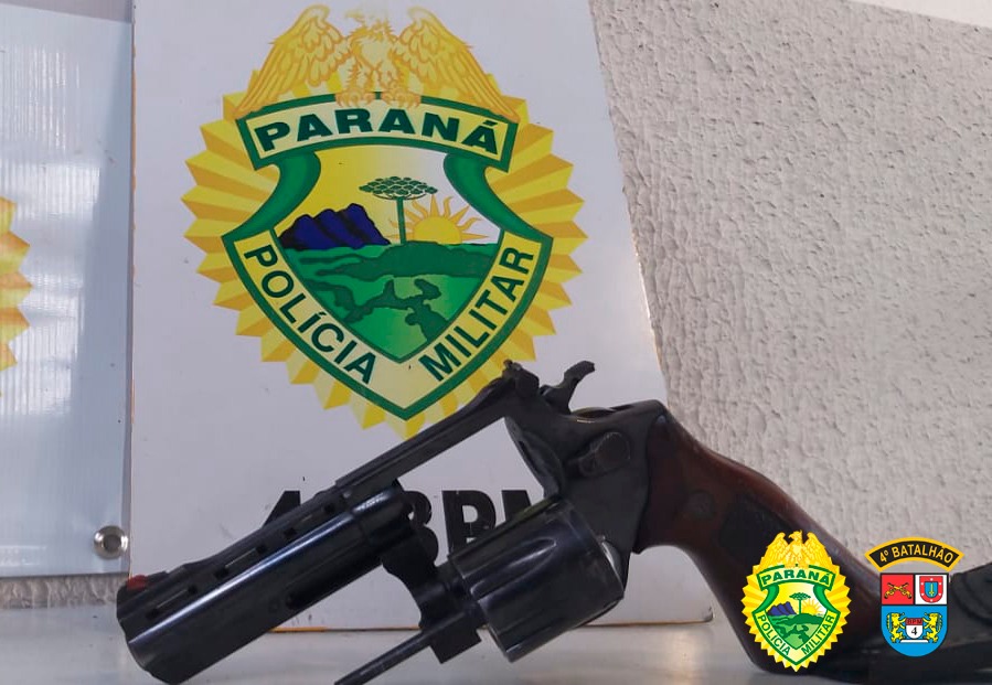 Com ajuda de cães, PM apreende mais de 38 toneladas de maconha