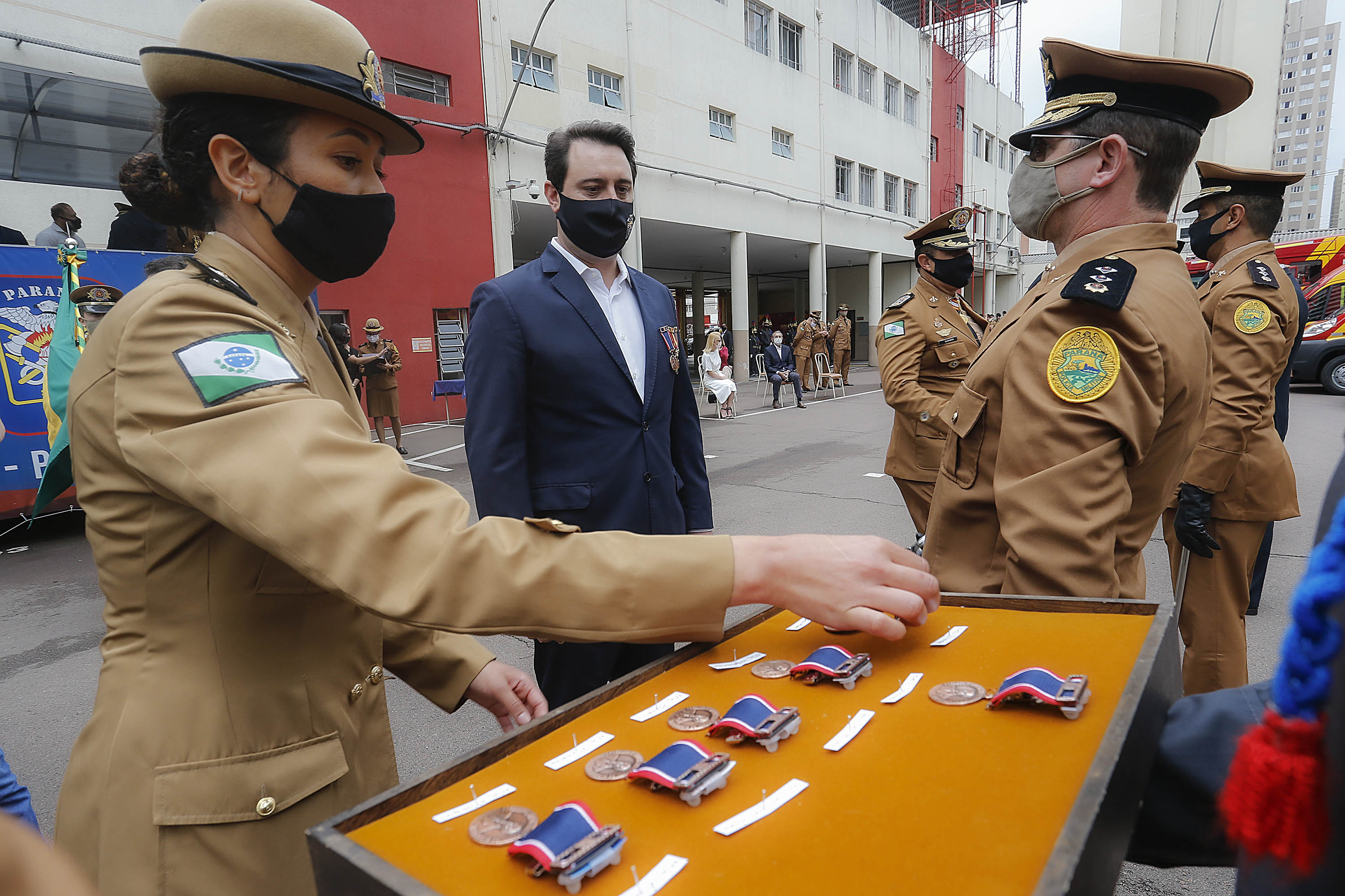Governador entrega 15 novas viaturas para o Corpo de Bombeiros