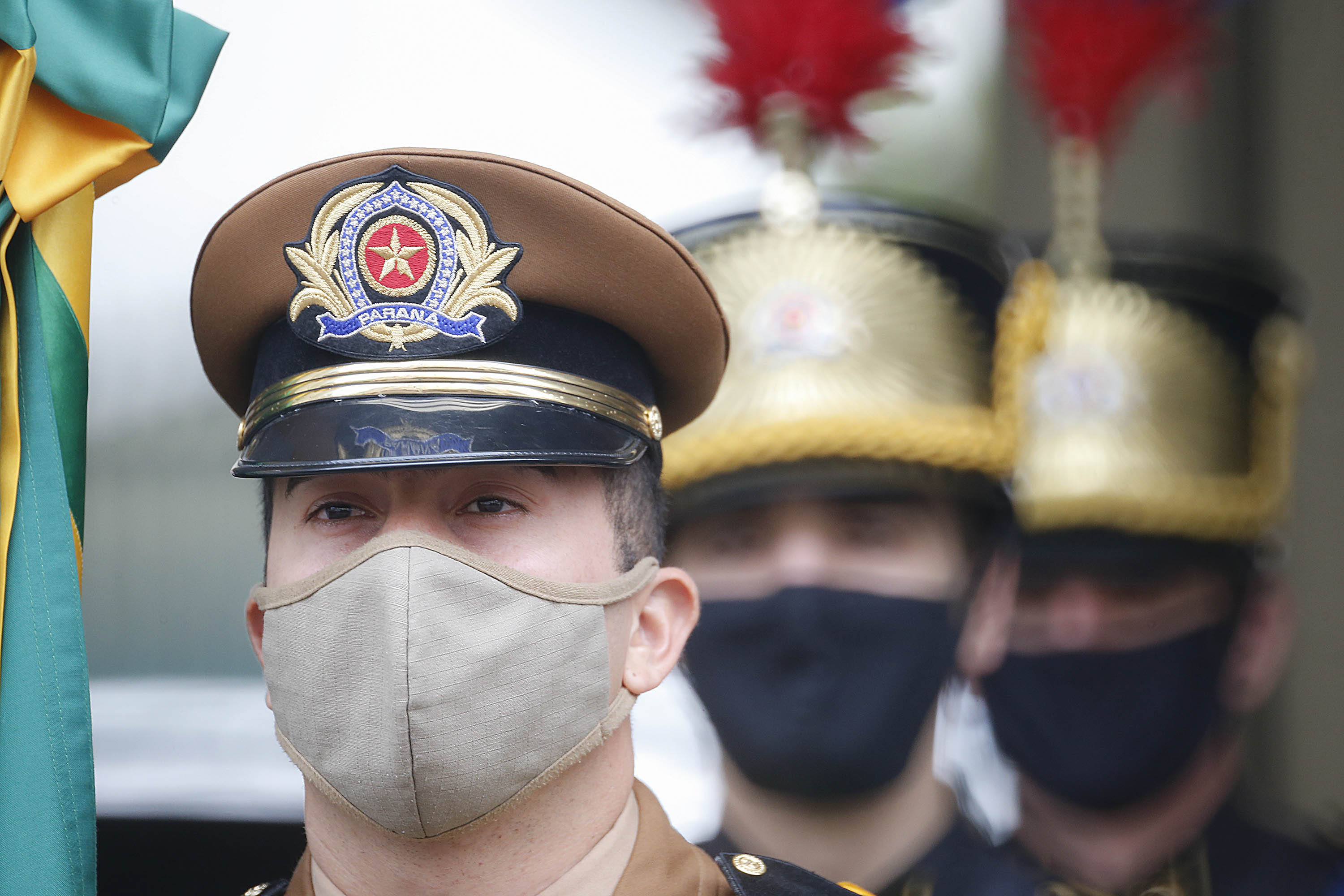 Governador entrega 15 novas viaturas para o Corpo de Bombeiros