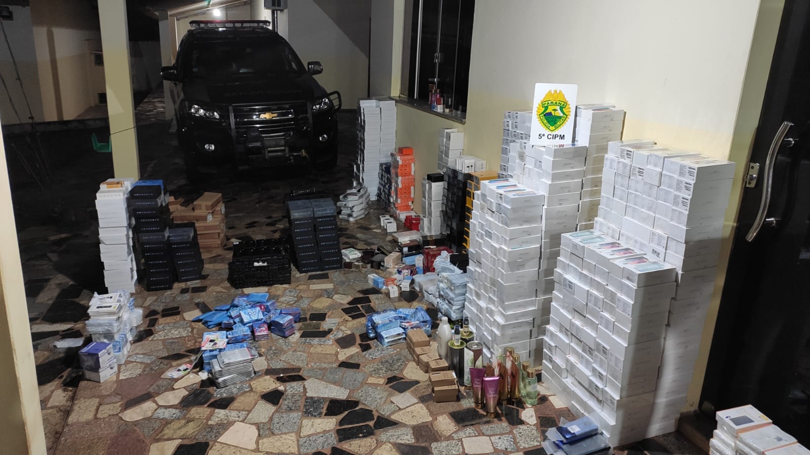 PM apreende carga de eletrônicos avaliada em mais de R$ 1 milhão no Noroeste do estado