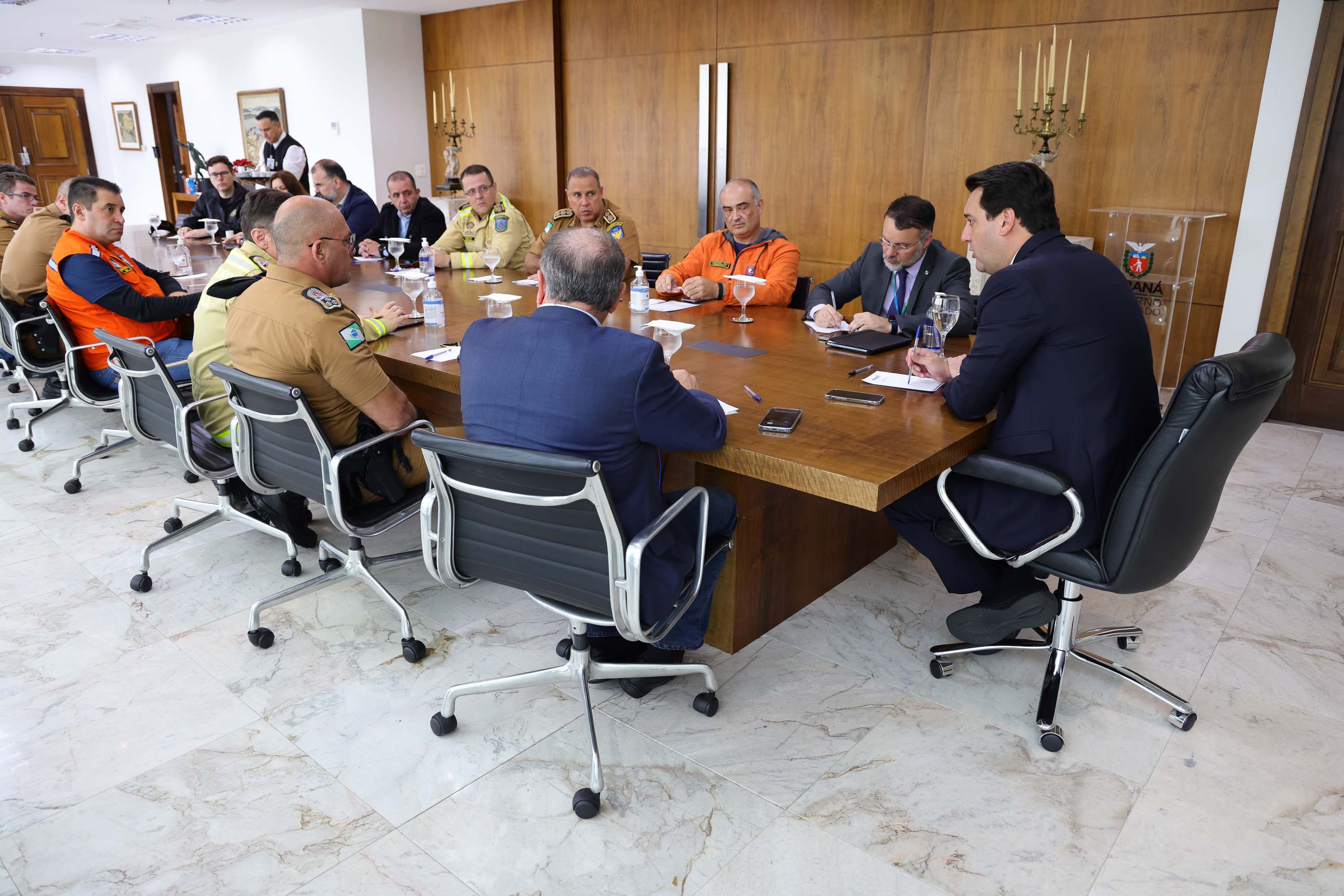 Governo cria gabinete de crise para atender deslizamentos na BR-376 e demais rodovias do Paraná