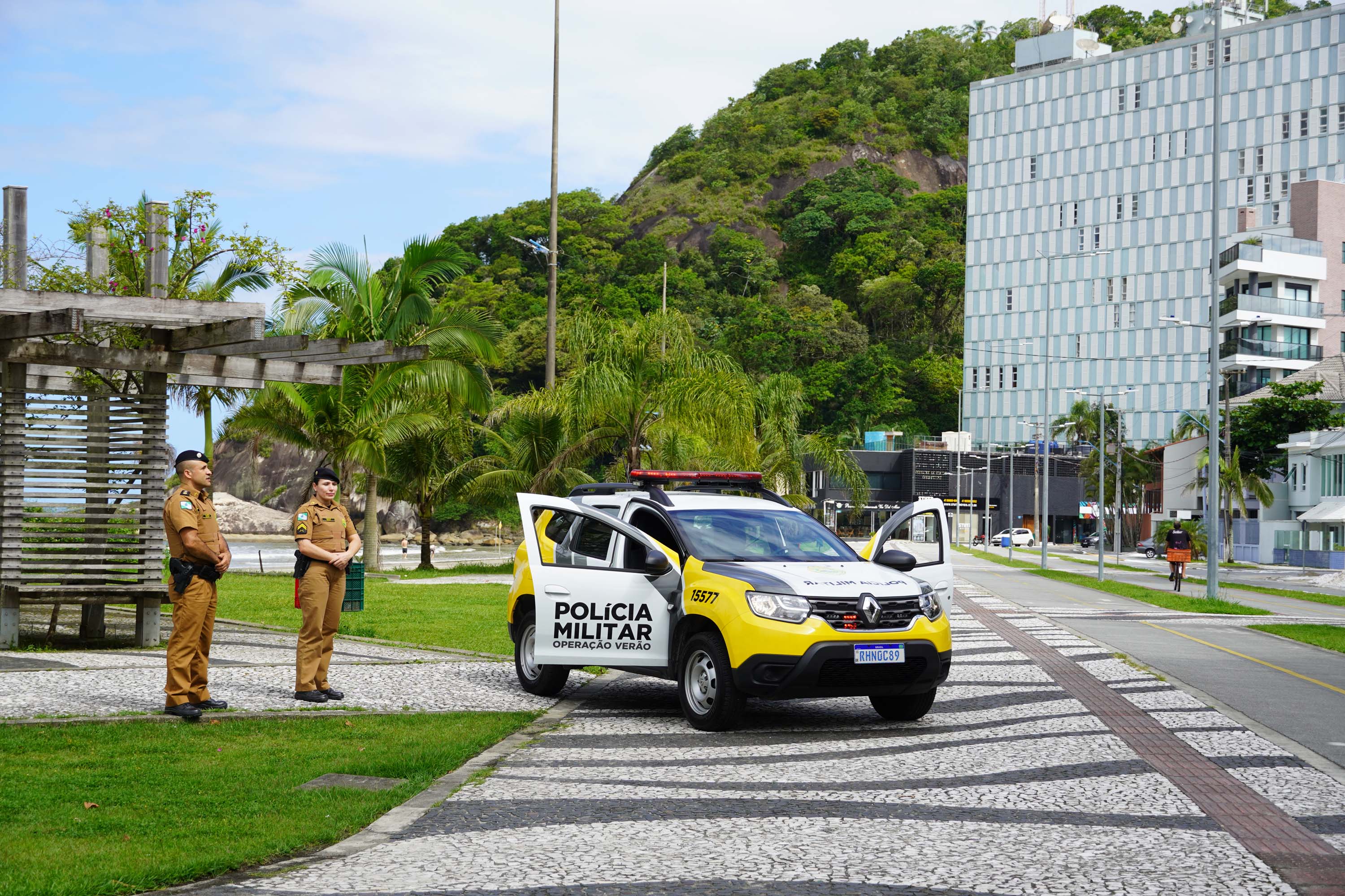 Com dois helicópteros e viatura inteligente, mais de 600 policiais militares vão atuar neste verão
