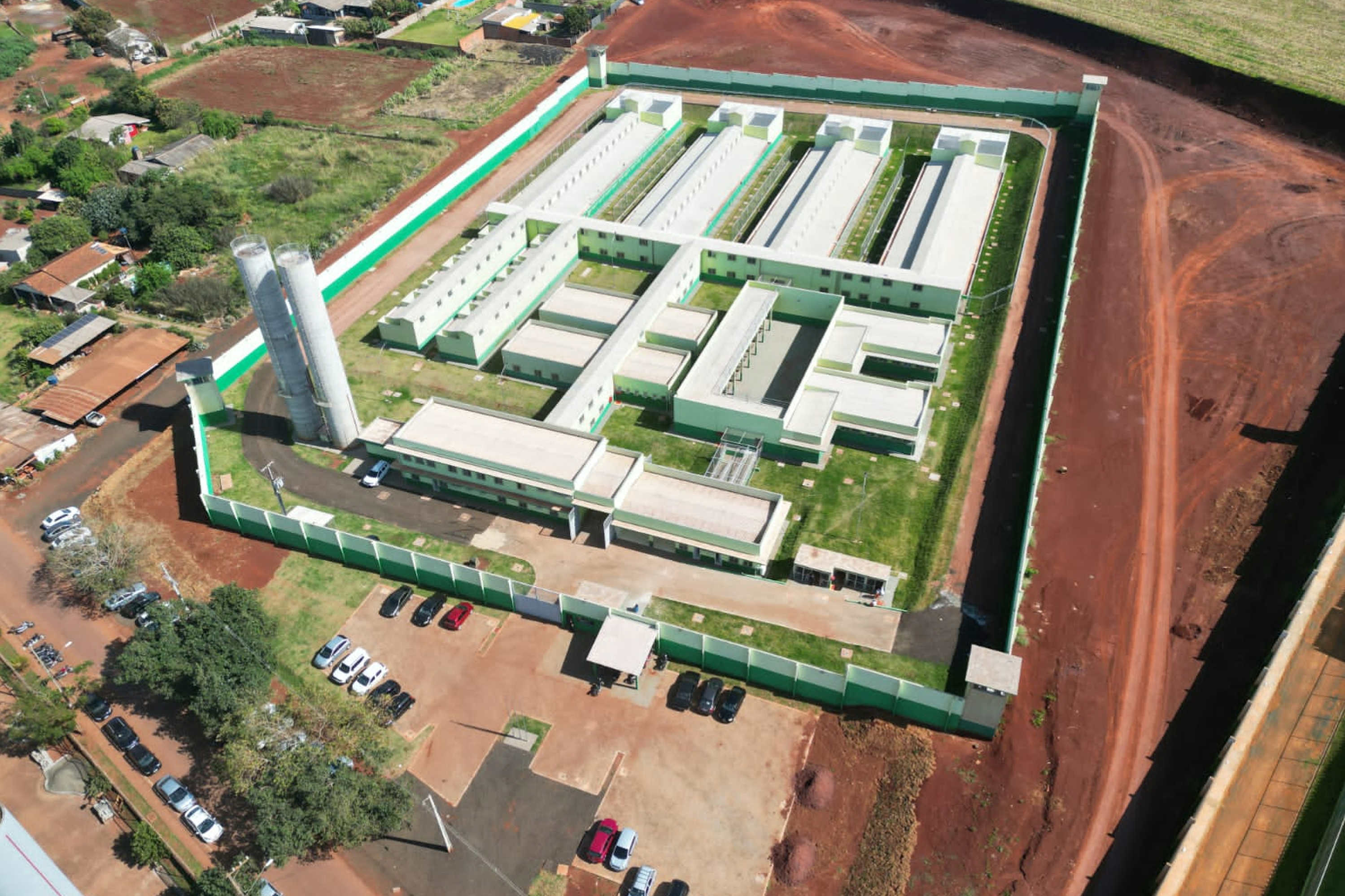 Estado inaugura penitenciária de segurança média em Foz do Iguaçu