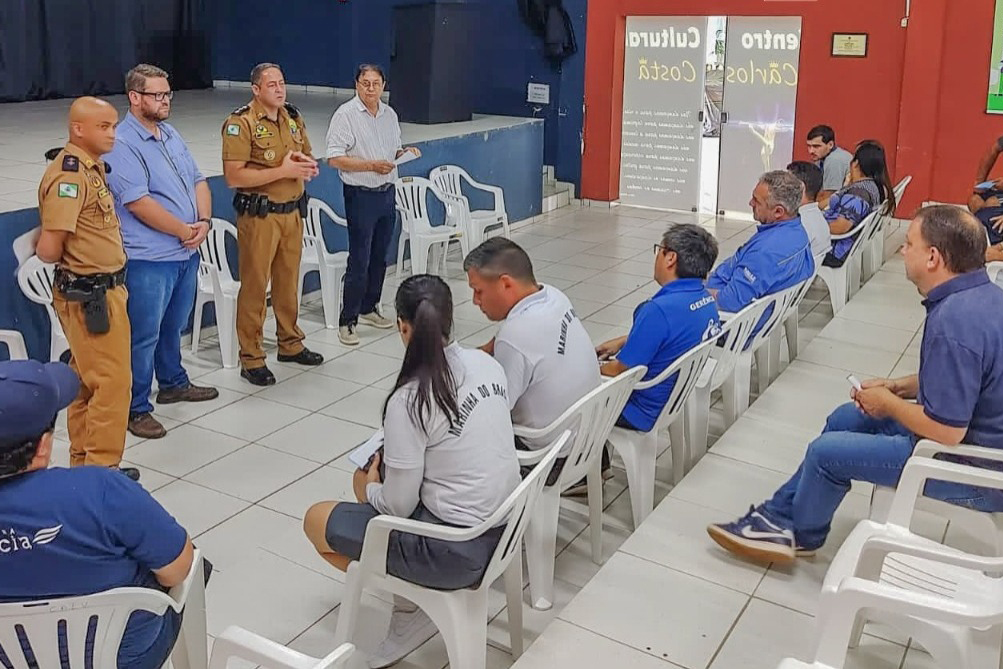 Em Porto Rico, PMPR orienta donos de marinas sobre medidas para evitar acidentes