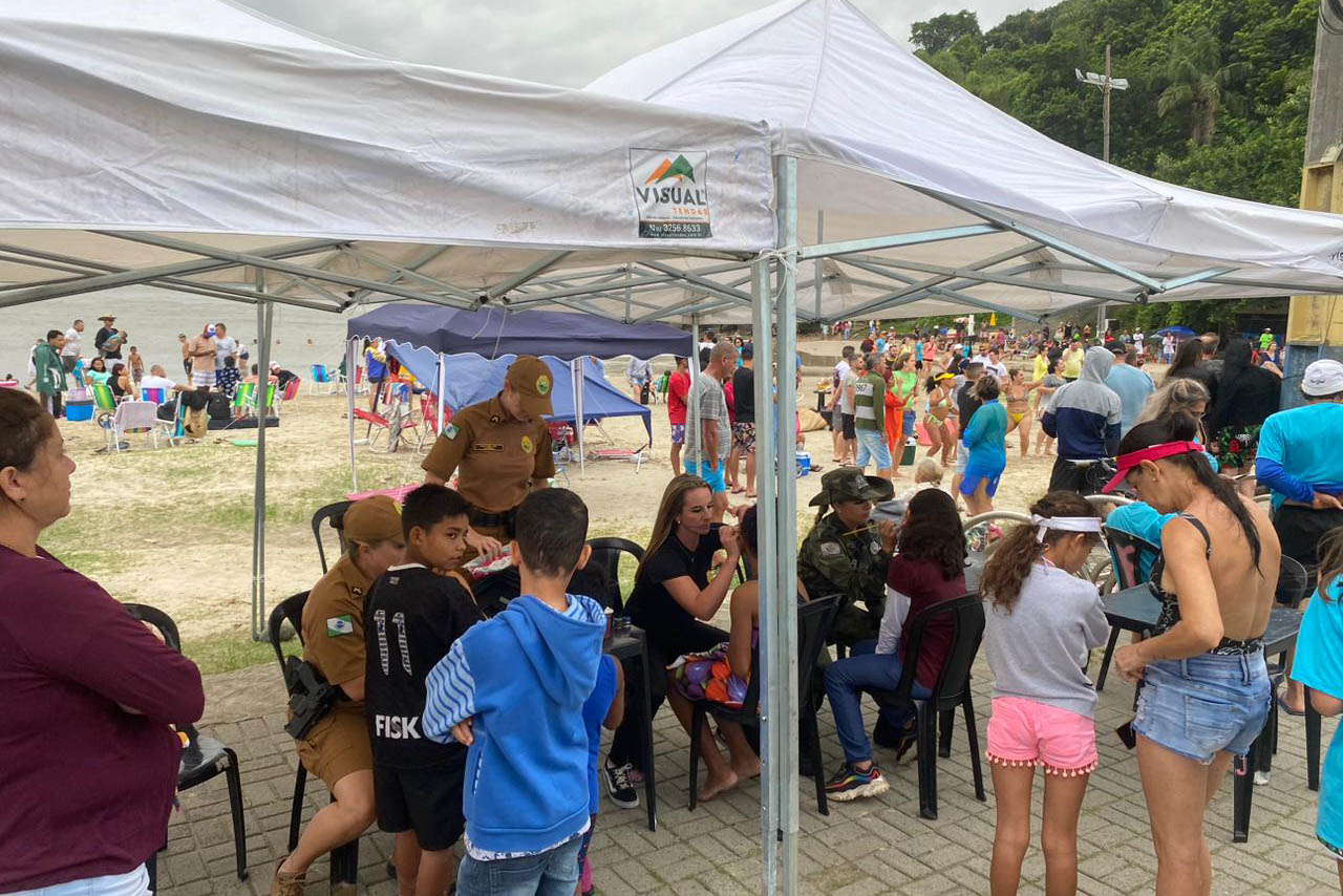 Polícia Militar promove atividade para as crianças no Litoral