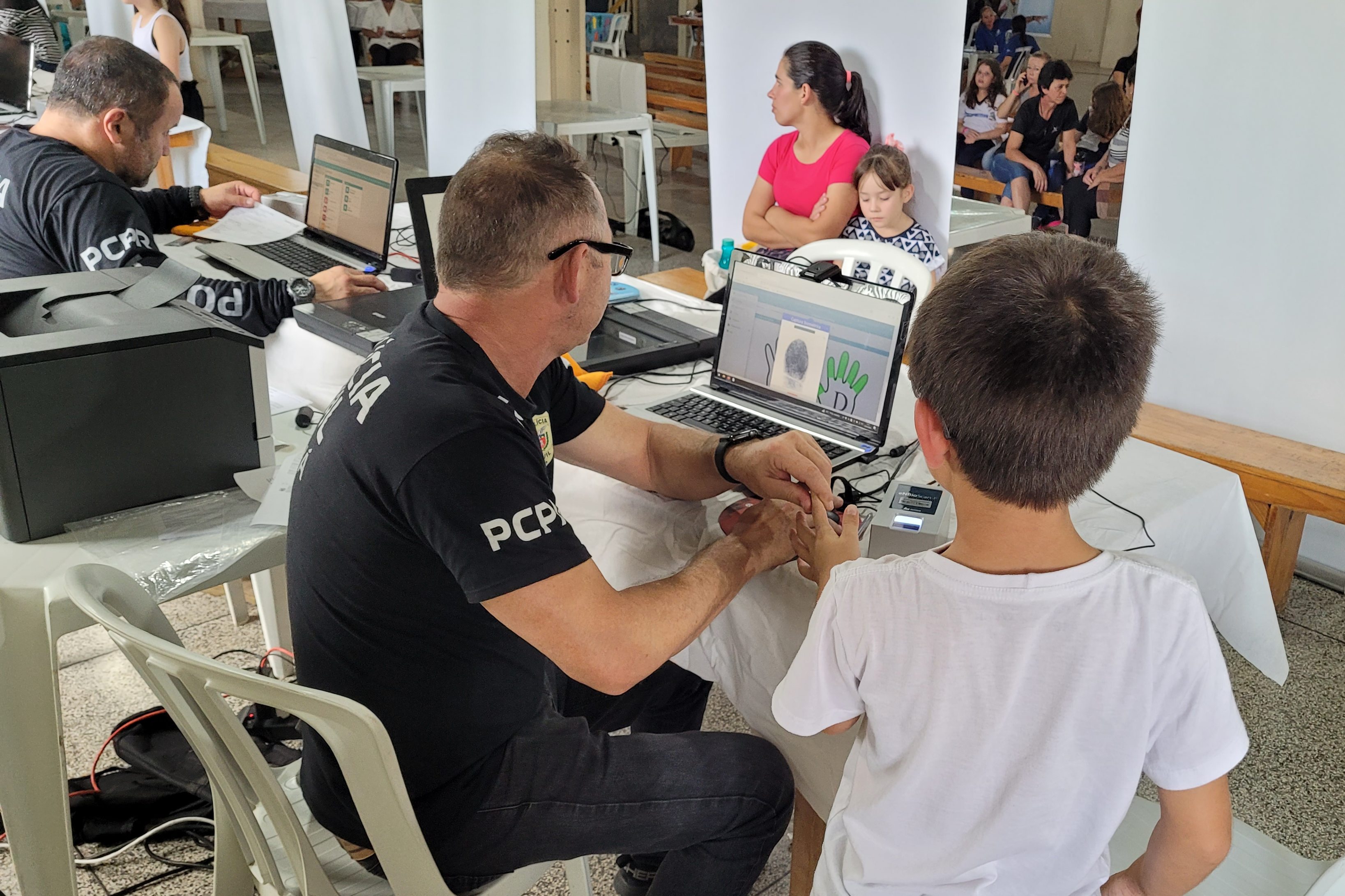 PCPR na Comunidade oferece serviços para a população de Almirante Tamandaré