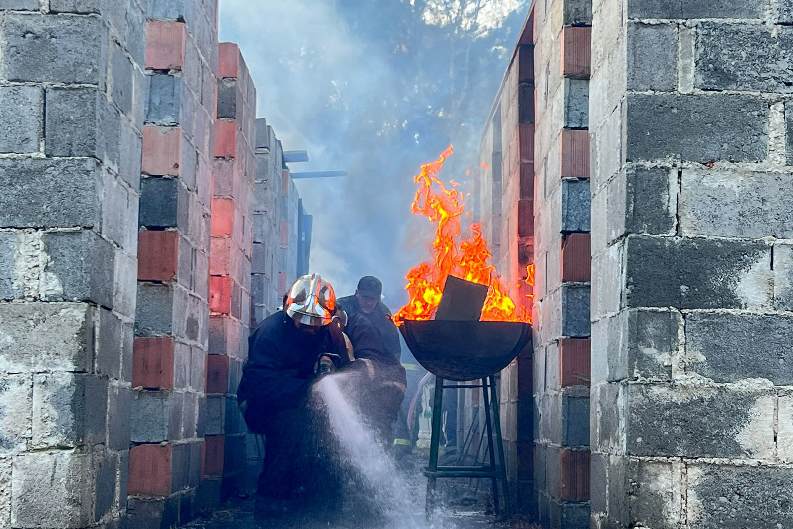 Polícia Penal promove capacitação de combate a incêndio em unidades prisionais