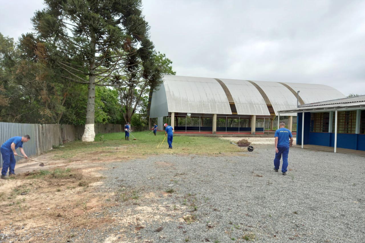 Programa que emprega mão de obra de presos na melhoria de escolas é reforçado no Sudoeste