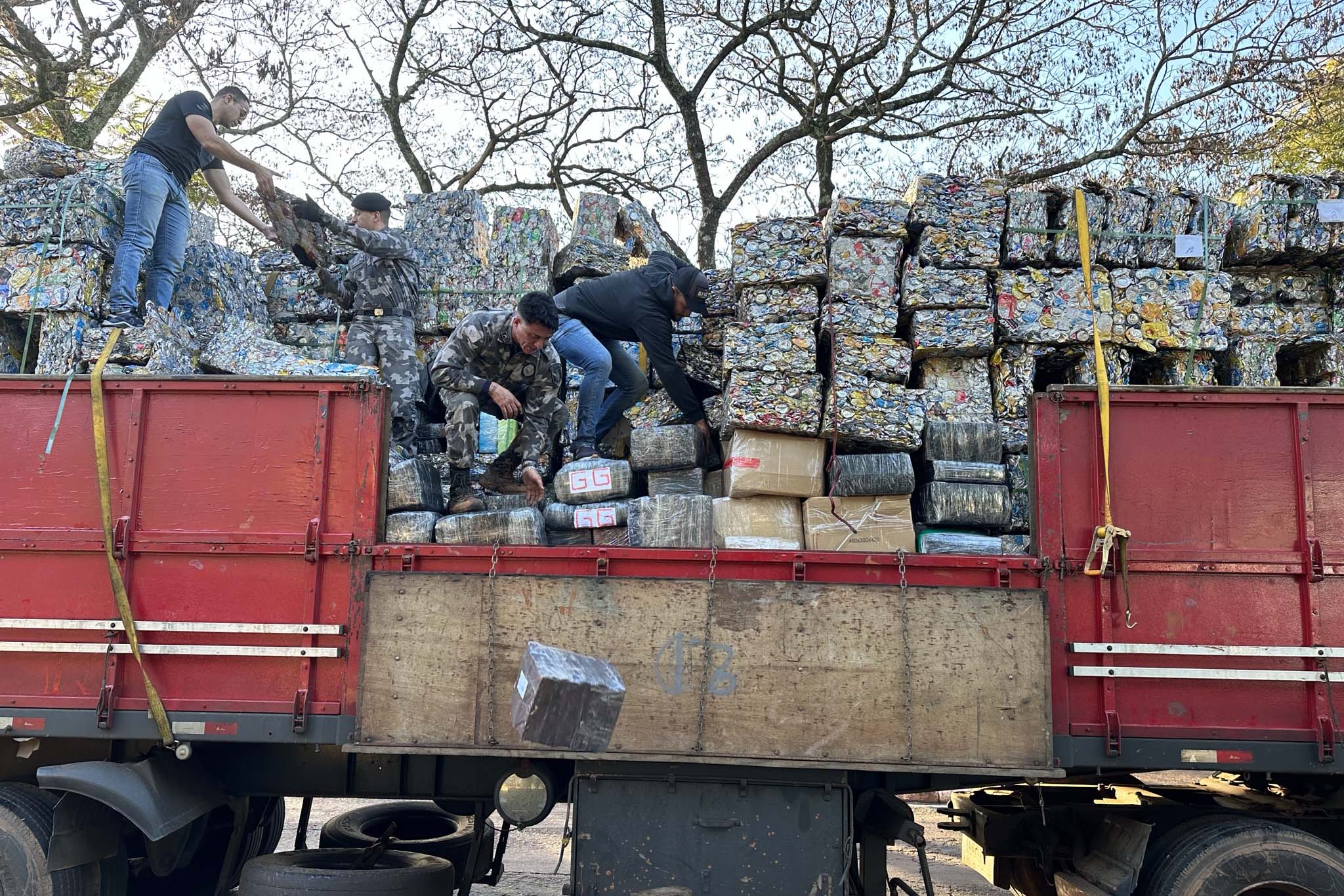 Forças de segurança apreendem 188 toneladas de maconha no 1º semestre, recorde em dez anos