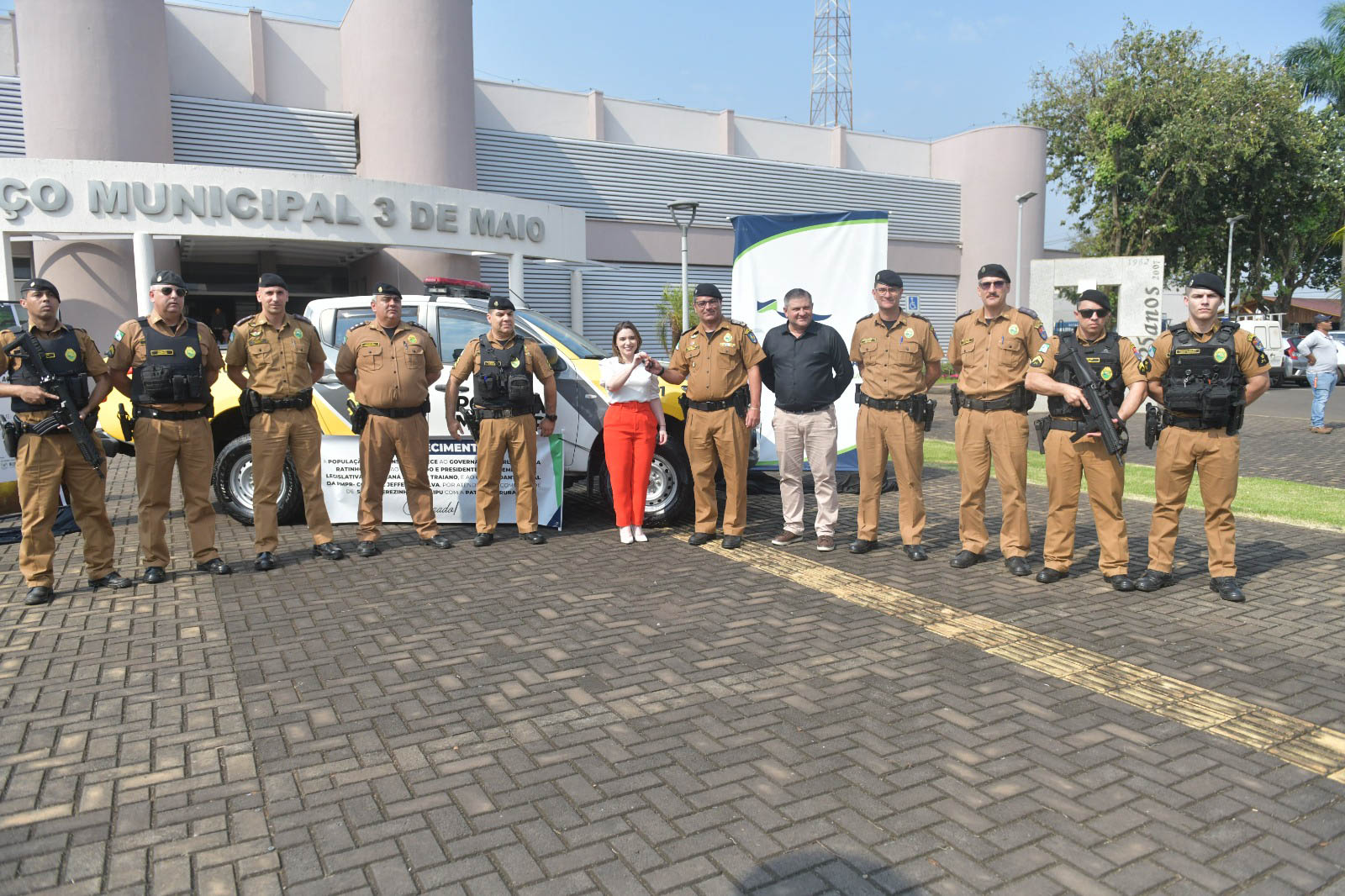 Comandante-geral da PMPR entrega viaturas em Santa Terezinha de Itaipu