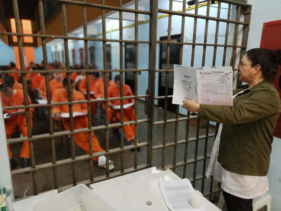 No Paraná, 9.937 pessoas privadas de liberdade realizaram provas do Encceja