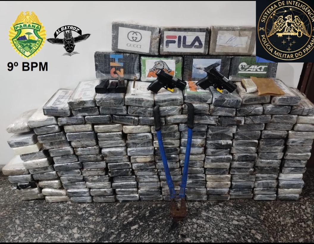 PM apreende caminhão carregado com 176 kg de cocaína em Paranaguá