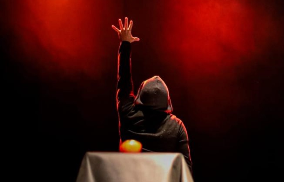 Peça teatral apresentada por apenados participa do 16º Festival de Teatro de Pinhais
