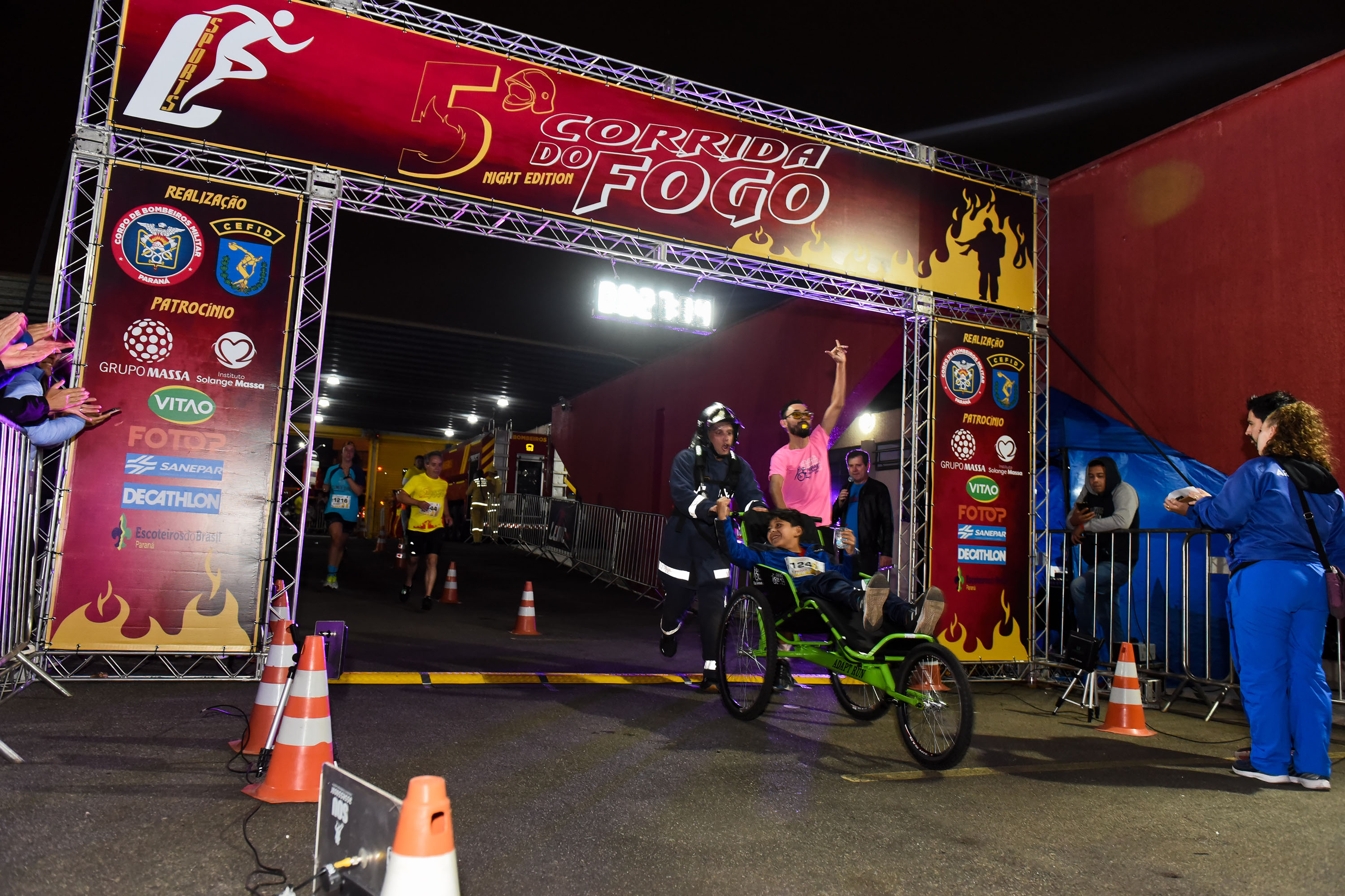 Desafio, solidariedade e confraternização marcam a 5ª Corrida do Fogo dos Bombeiros