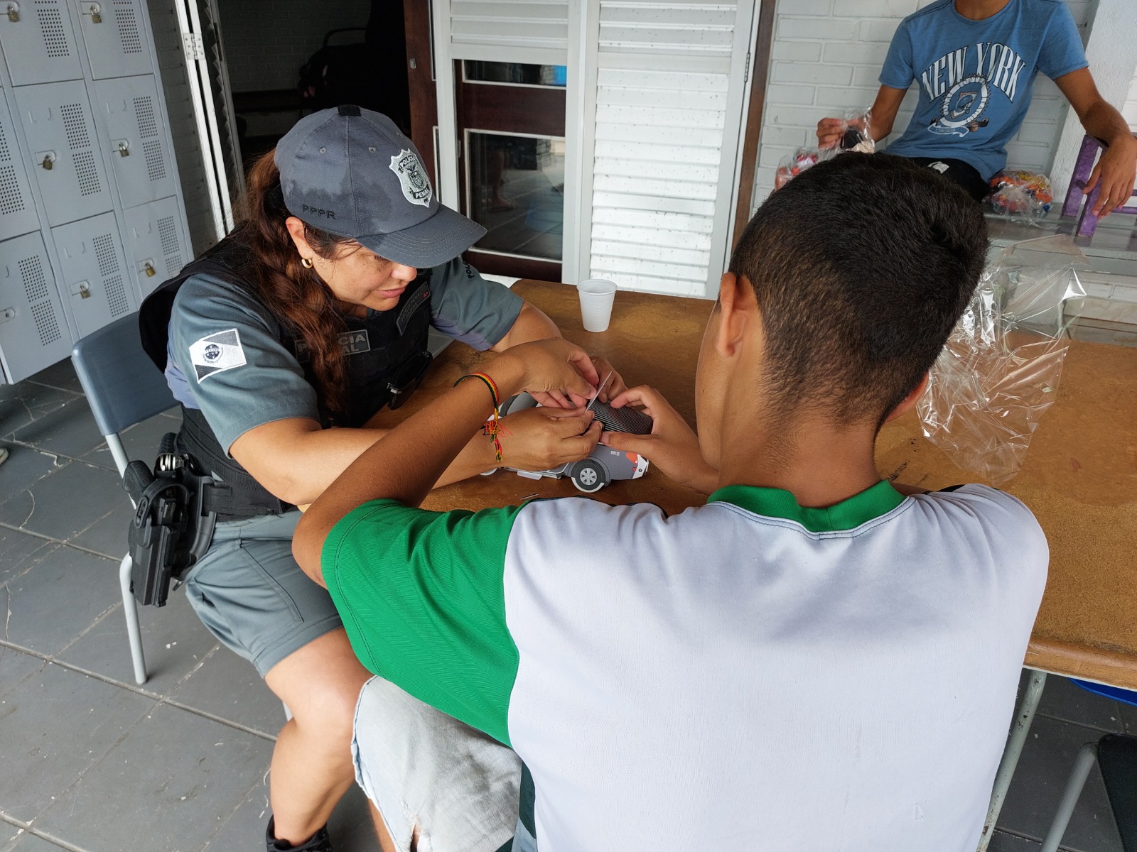 Polícia Penal do Paraná realiza ação solidária na Casa da Criança e do Adolescente em Guaratuba