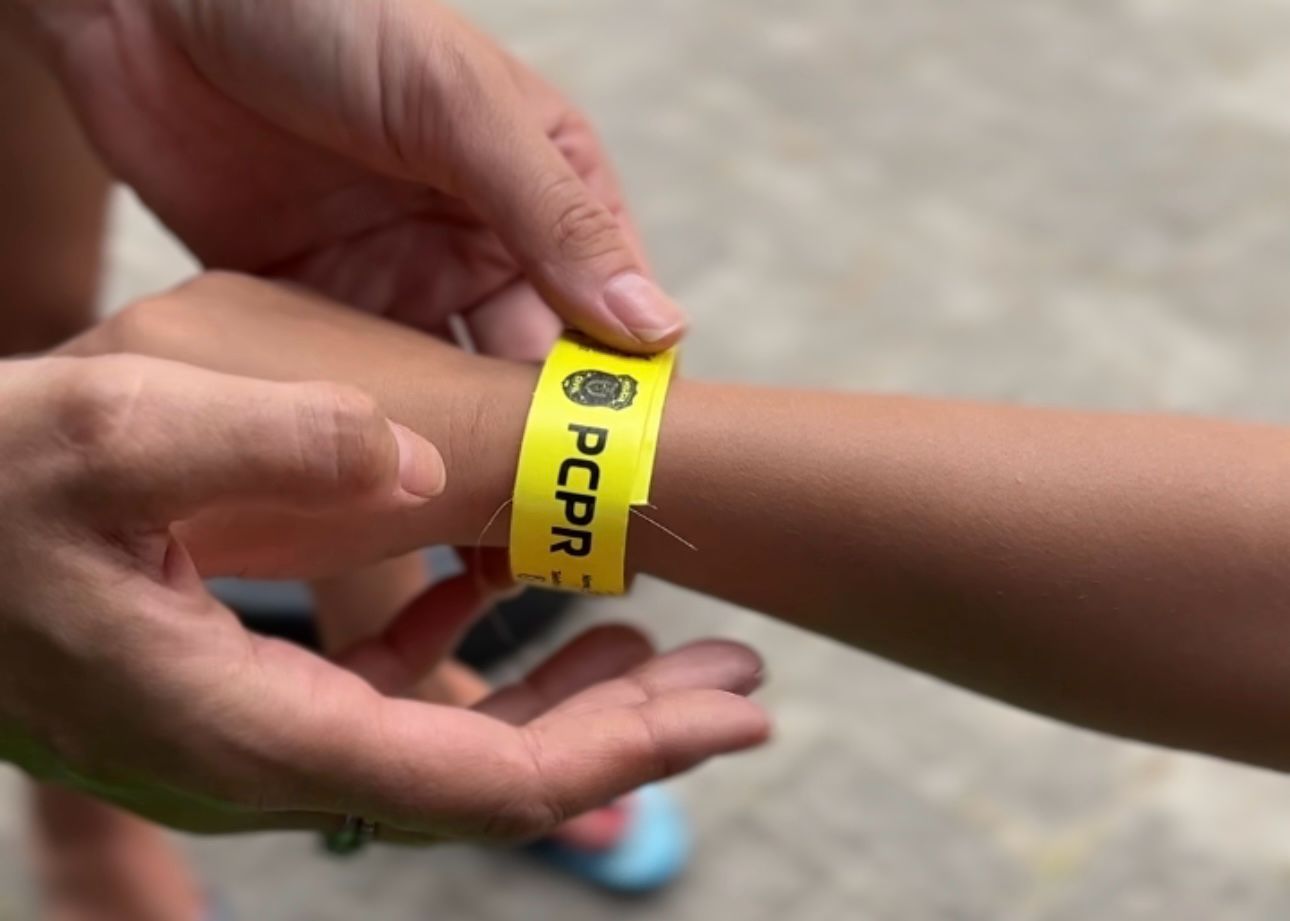 PCPR reforça distribuição de pulseiras de identificação durante shows do Verão Maior