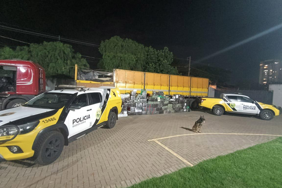 Polícia Militar apreende 2 toneladas de maconha em caminhão em Iguaraçu