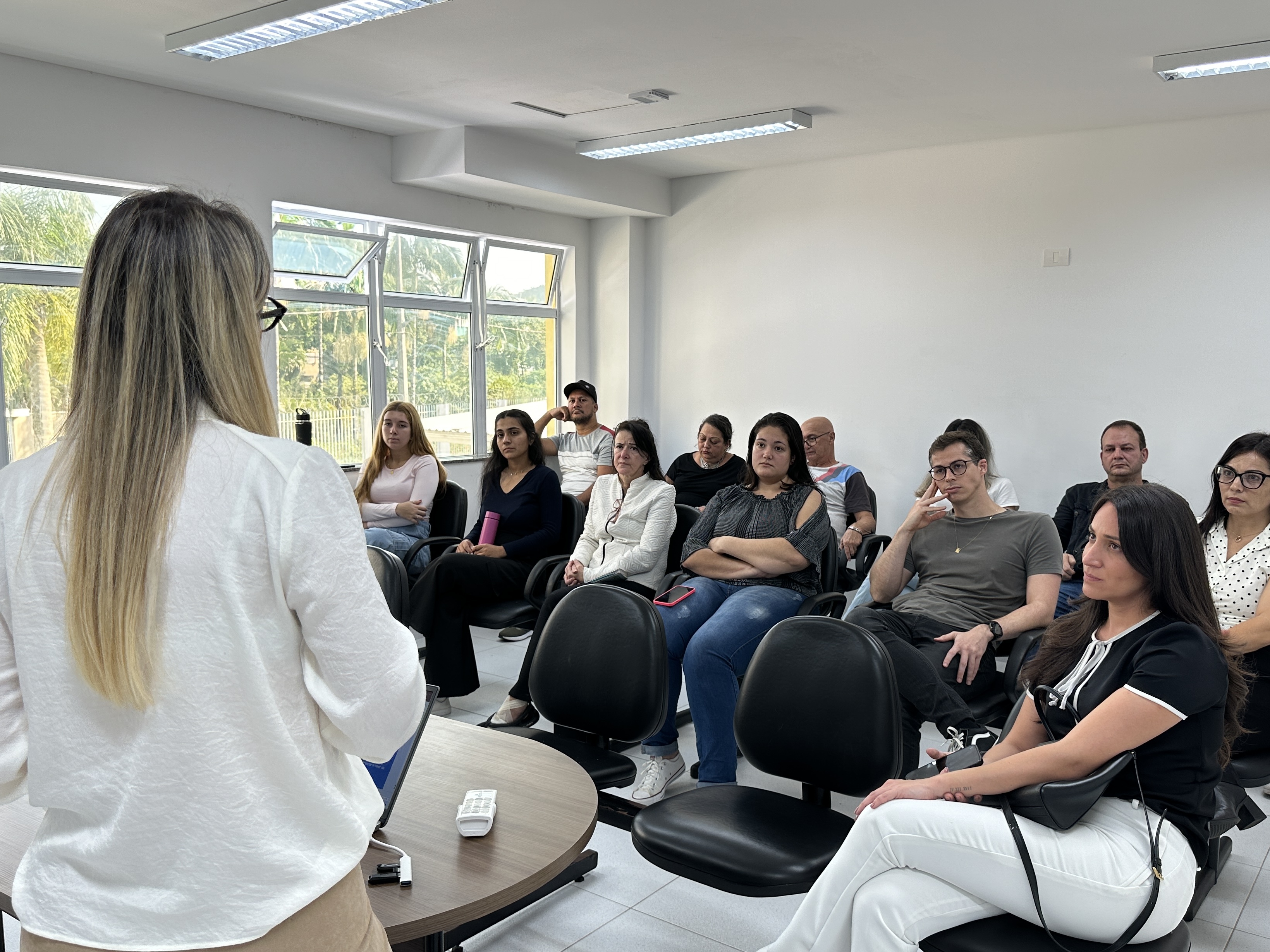 PCPR promove palestra de capacitação para atendimento a autistas em Matinhos