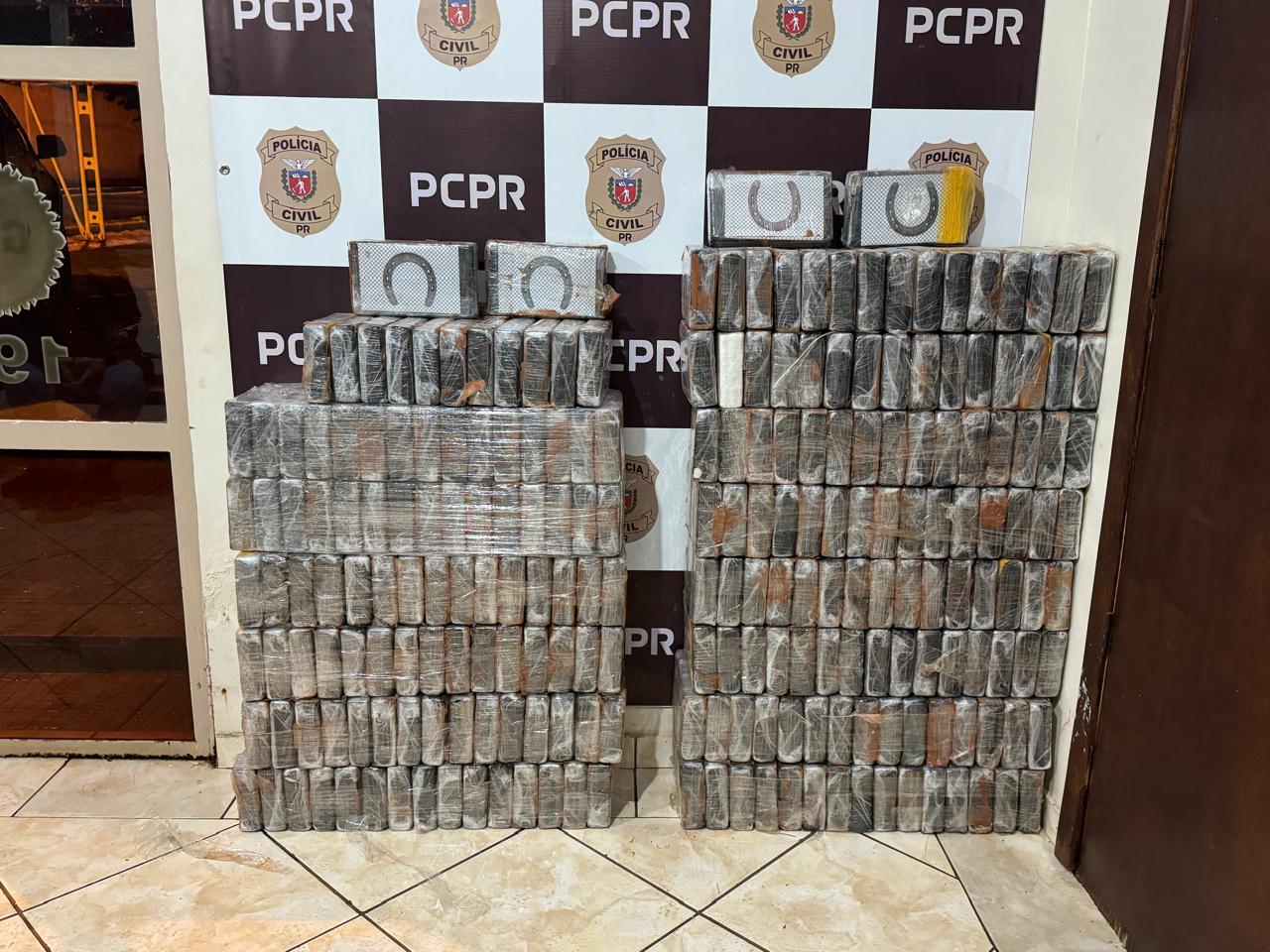 PCPR prende homem em flagrante e apreende 244 quilos de cocaína em Foz do Iguaçu