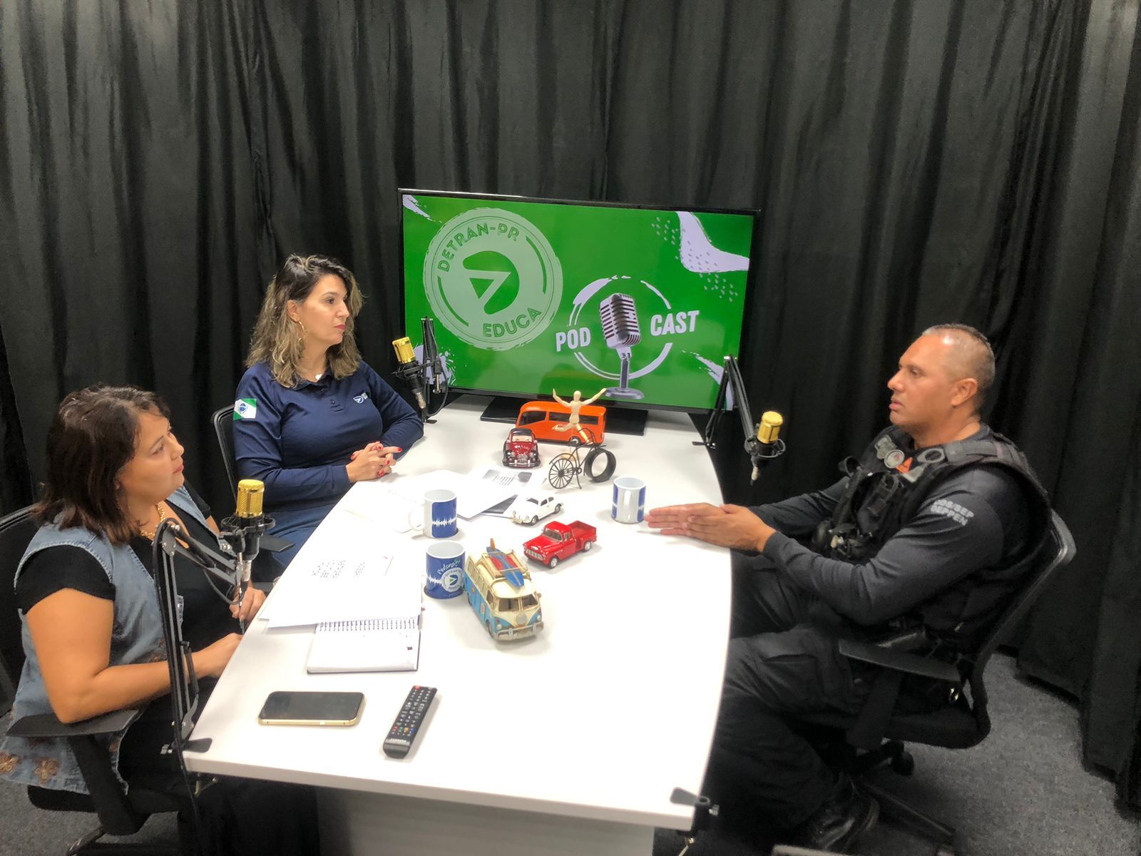 Polícia Penal compartilha rotinas de escolta no trânsito em podcast do Detran Paraná