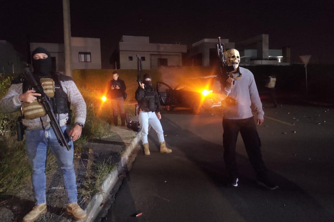 Simulado da PM de combate ao
