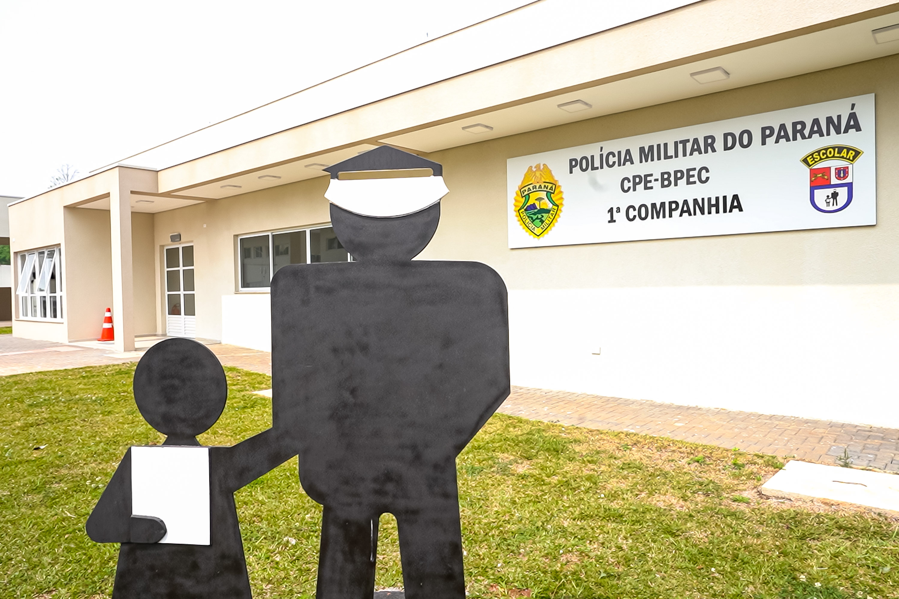 Governador inaugura sede do Batalhão de Patrulha Escolar e entrega 52 viaturas da Rotam