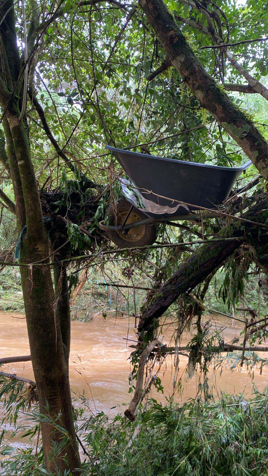 Com tropa de elite, Bombeiros reforçam equipe de busca por criança em General Carneiro