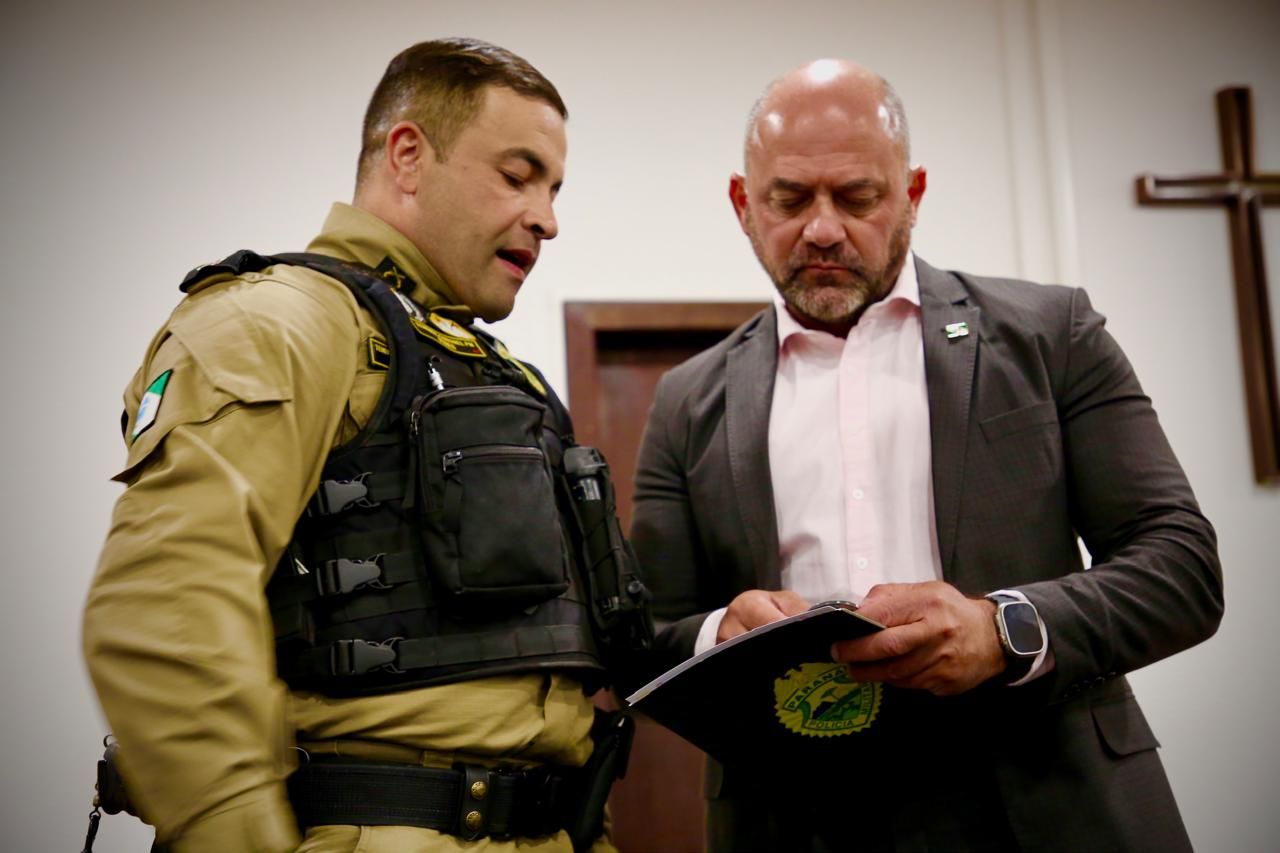 Secretário Hudson recebe Medalha Batalhão Metropolitano do Noroeste