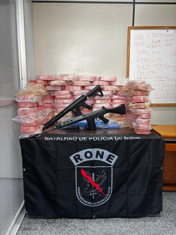 PCPR apreende diversas substâncias e armamentos em Campo Largo