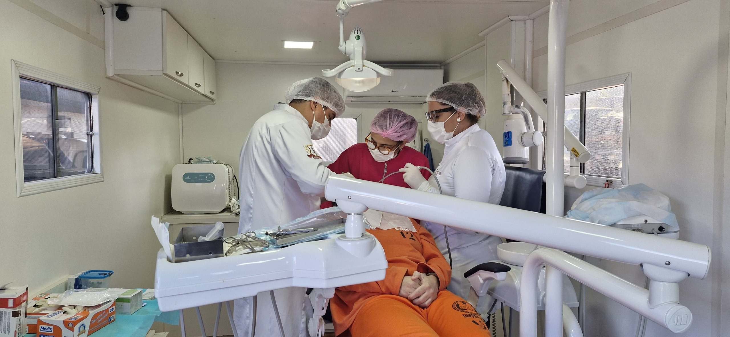 Projeto Sorrir leva atendimento odontológico a custodiados em unidades prisionais da Regional de Maringá