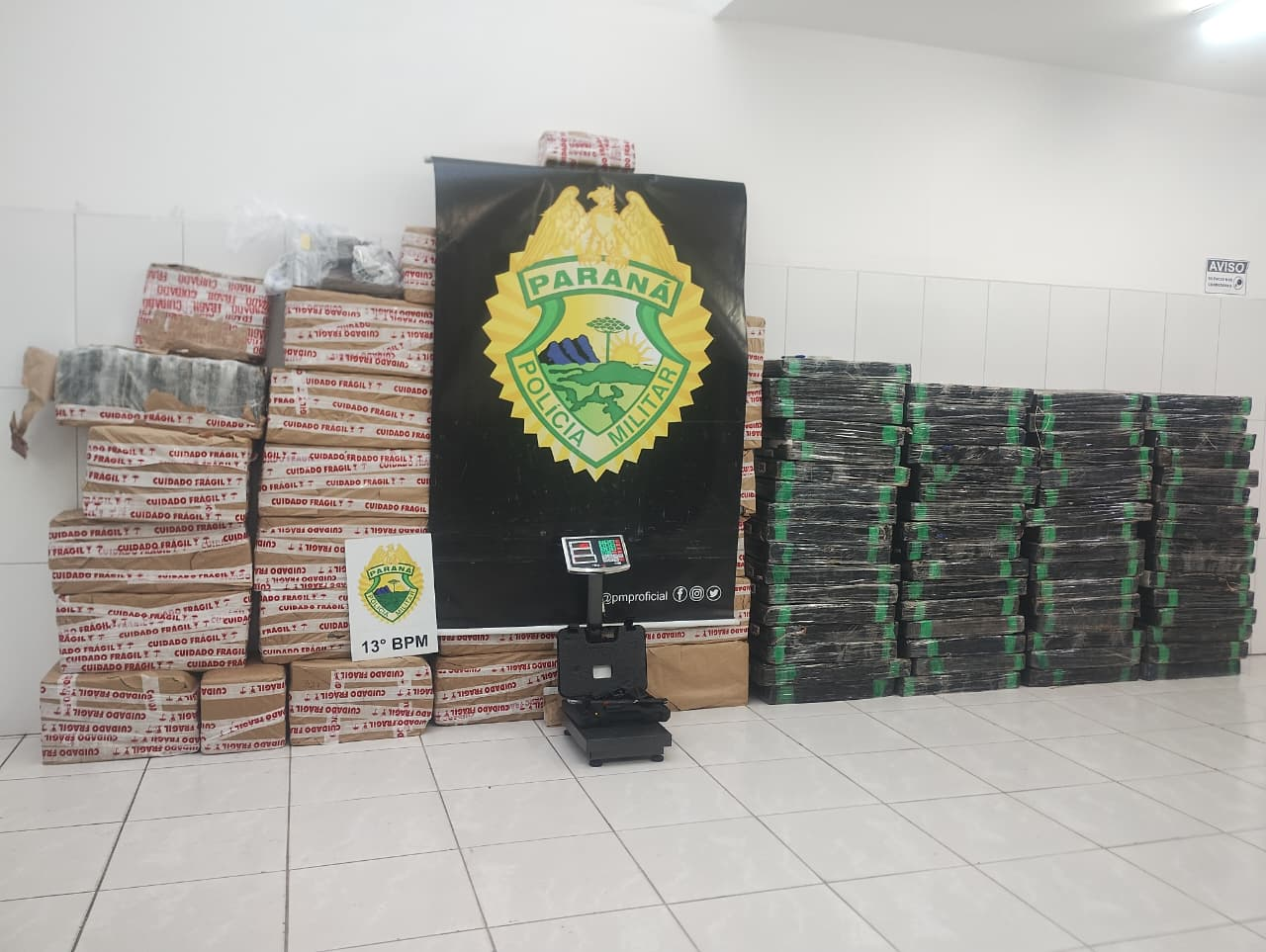 PMPR apreende 1,5 tonelada de maconha ao atender ocorrência de ameaça familiar em Curitiba