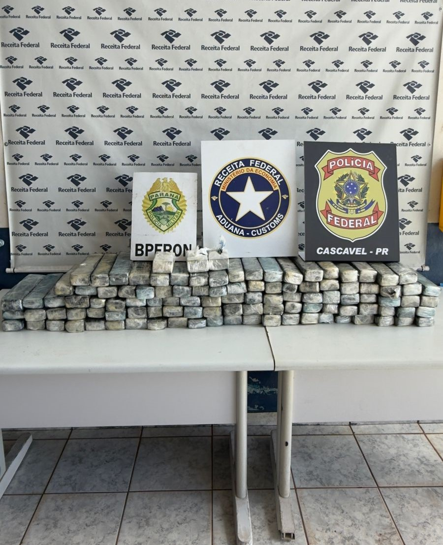 Em Toledo, PMPR prende duas mulheres e apreende tira 83,5 quilos de maconha