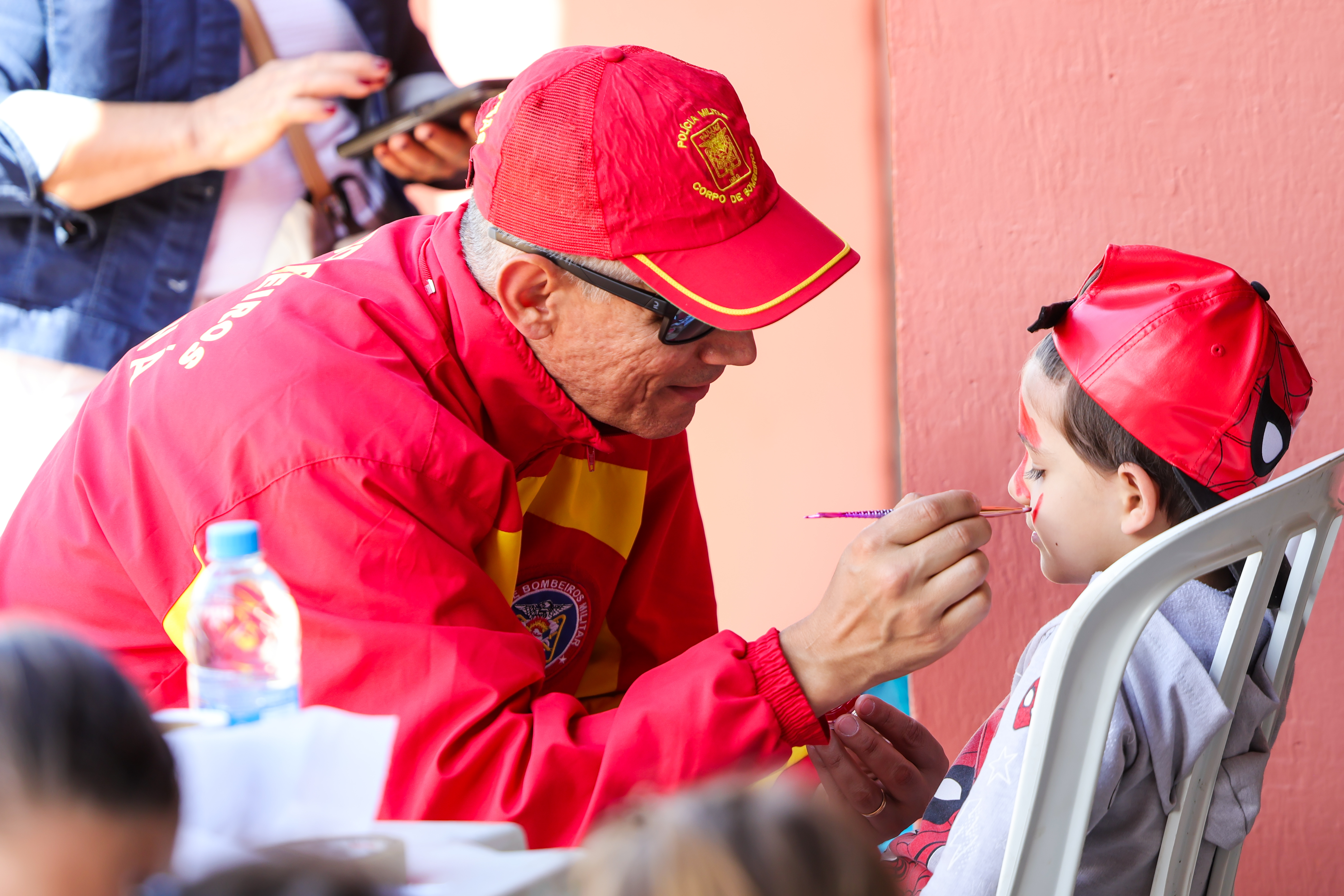 Bombeiros promovem evento para crianças em celebração aos 113 anos da corporação