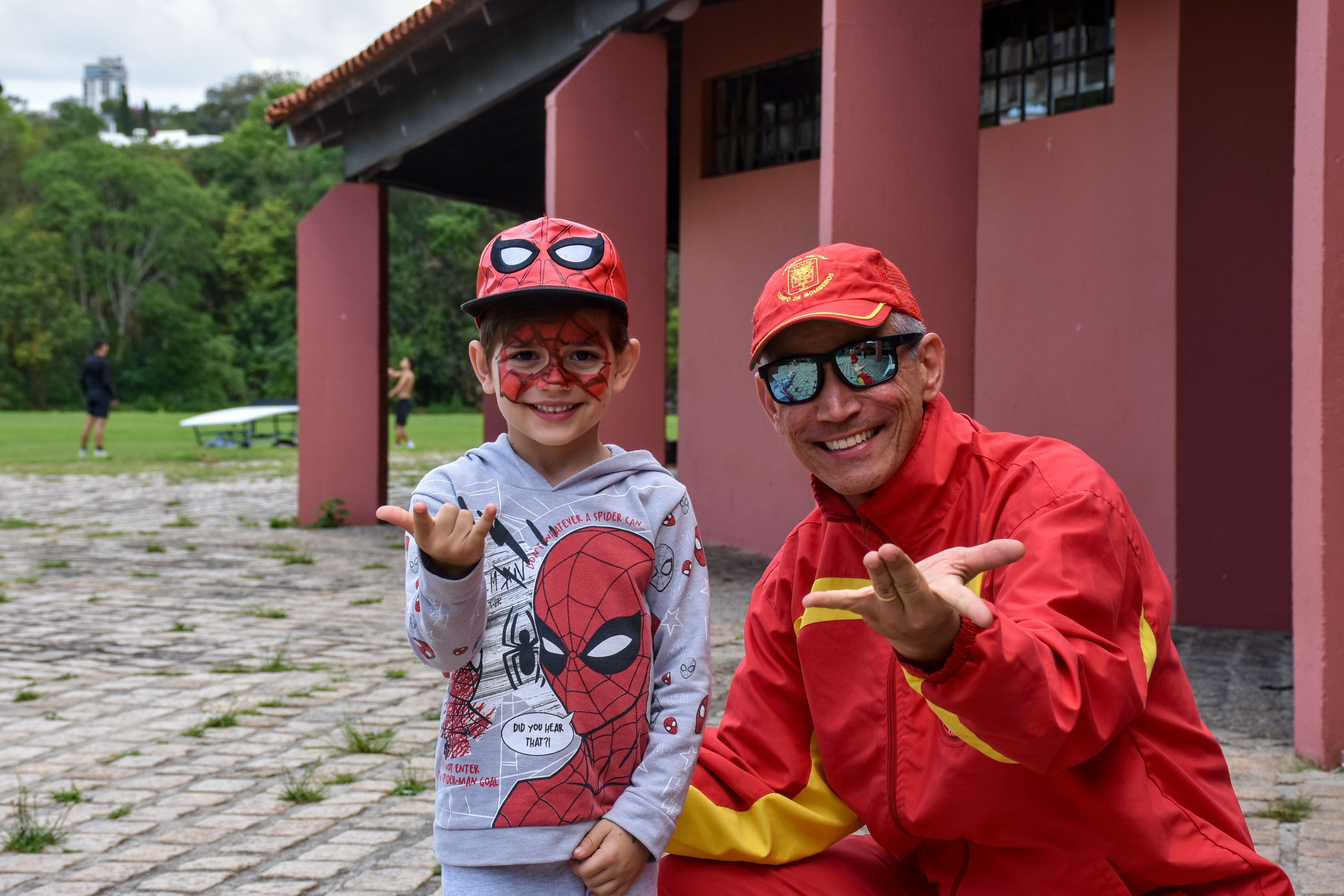 Bombeiros promovem evento para crianças em celebração aos 113 anos da corporação