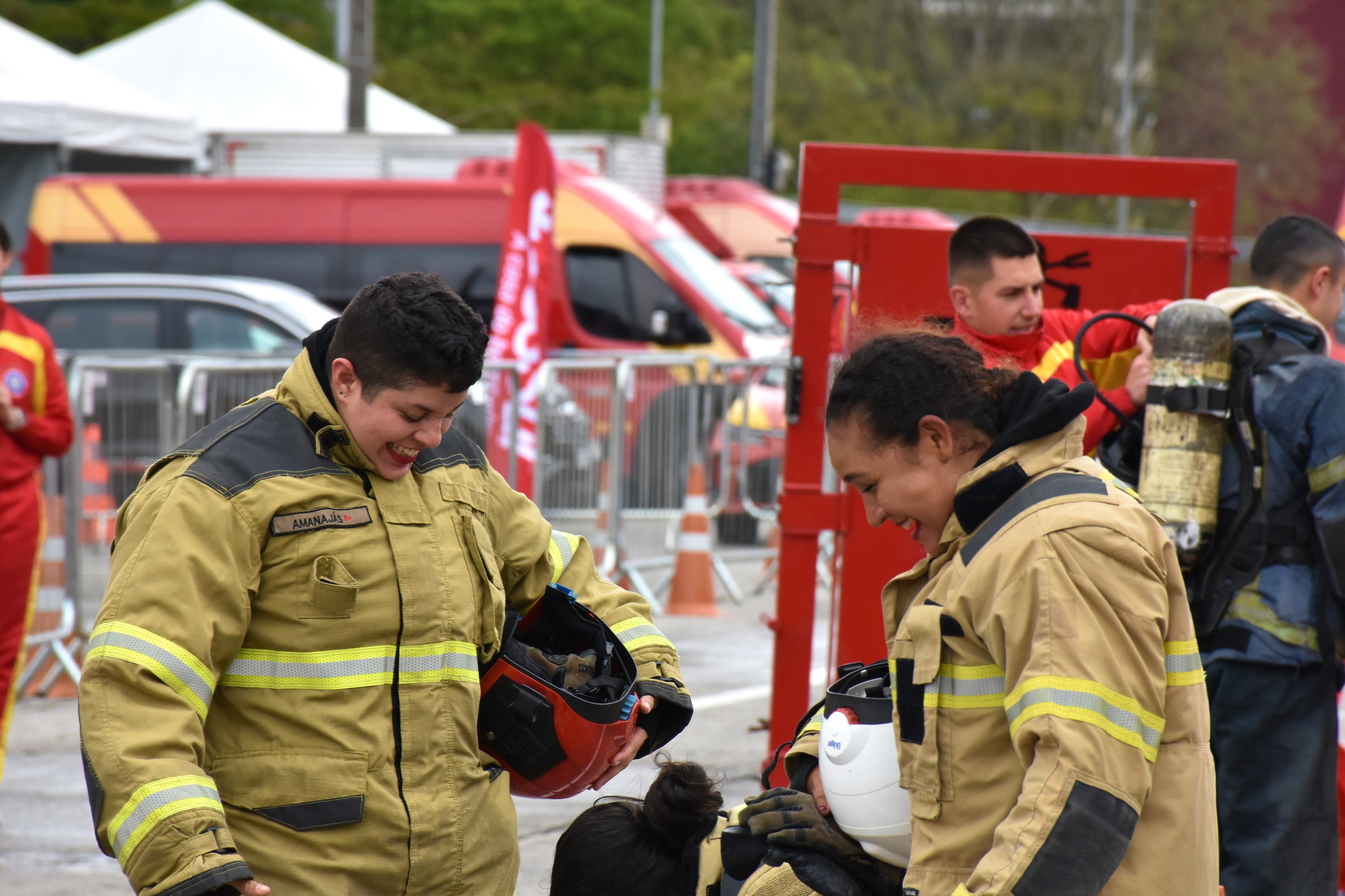 Competição “Bombeira de Garra” encerra 10º Encontro Nacional de Bombeiras Militares no Paraná