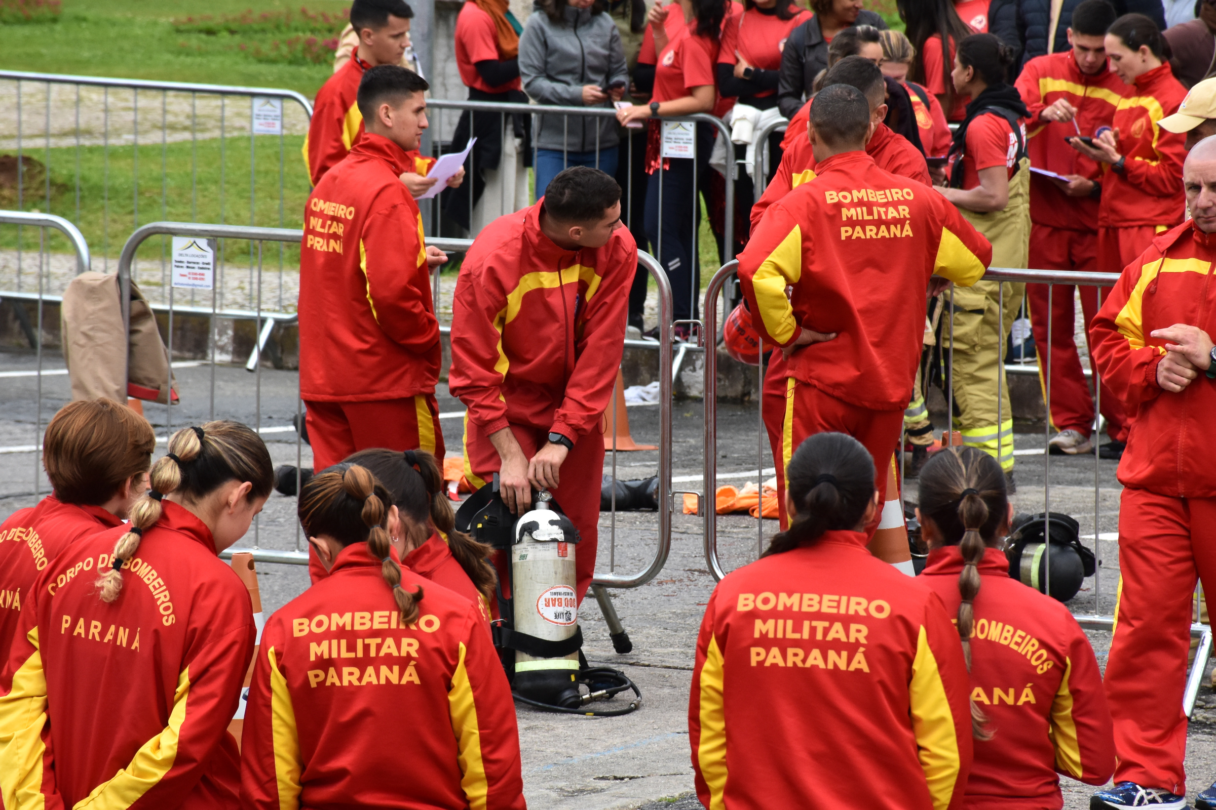 Competição “Bombeira de Garra” encerra 10º Encontro Nacional de Bombeiras Militares no Paraná